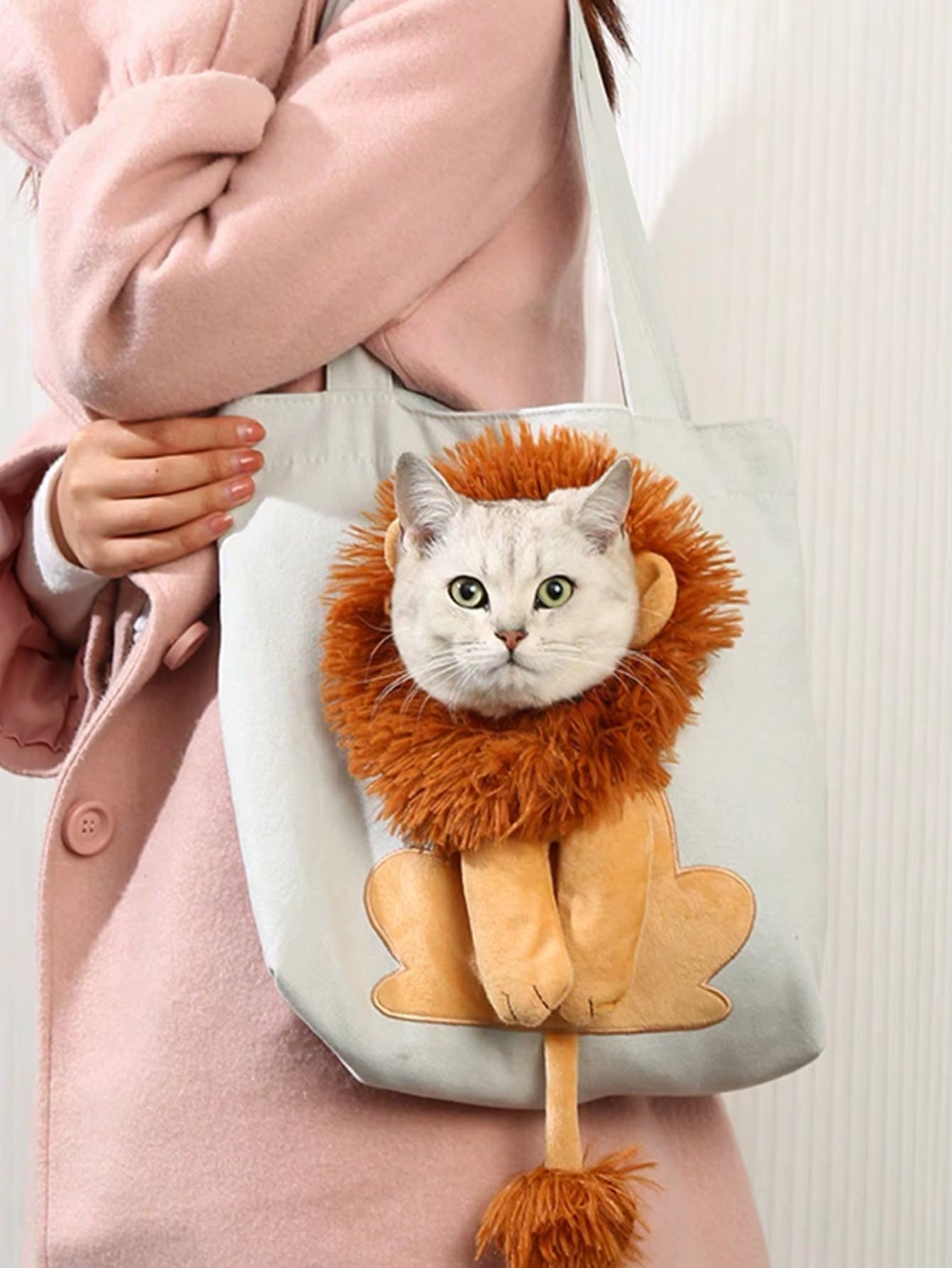 Pet Canvas Shoulder Bag Lion Shaped Cute Cat Carrier Portable Shoulder Carrying Bag Chest Cat Bag Outdoor Cat Tote